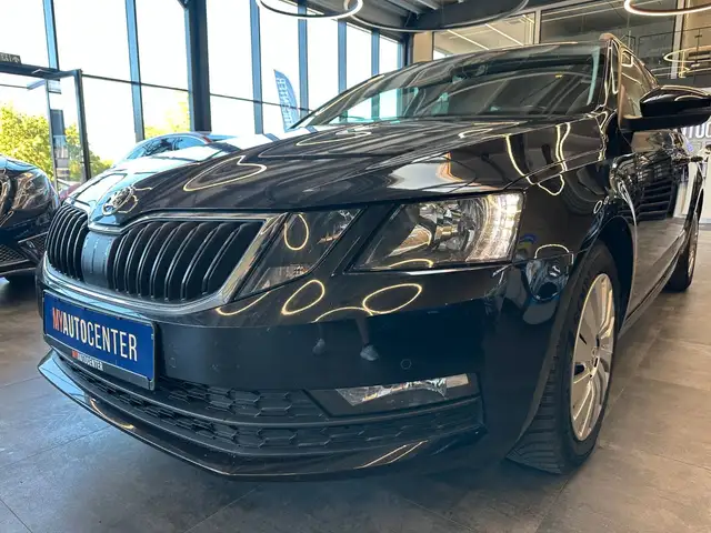 Skoda Octavia view 4
