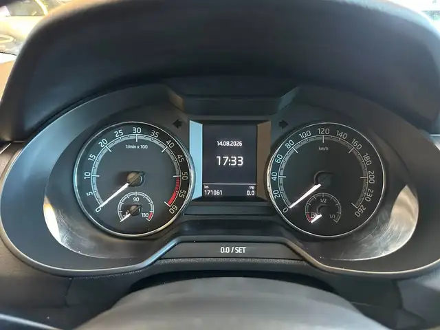Skoda Octavia view 13