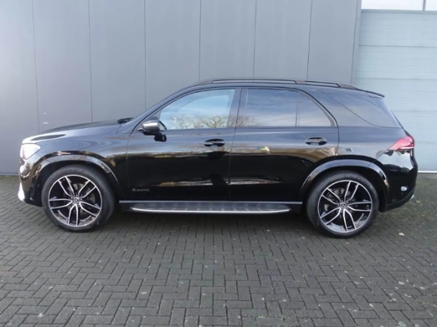 Mercedes-Benz GLE 400 D 4MATIC AMG-LINE+LED+360GRAD+BURMESTER Negru - 2