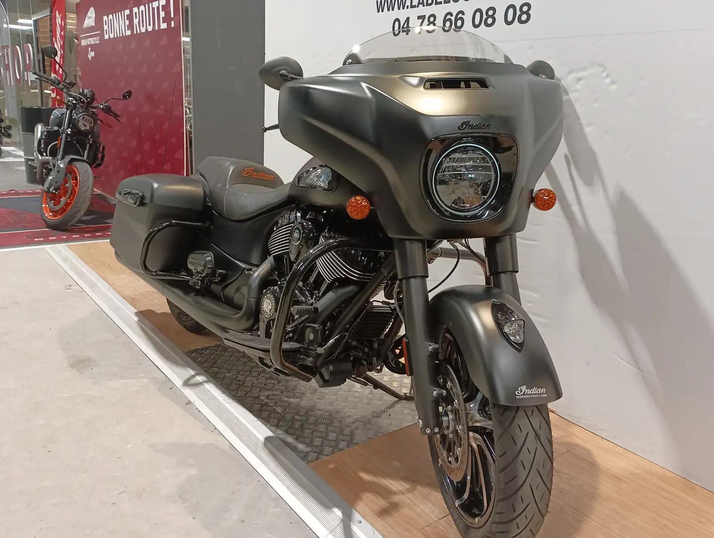 Indian Chieftain Negru - 2