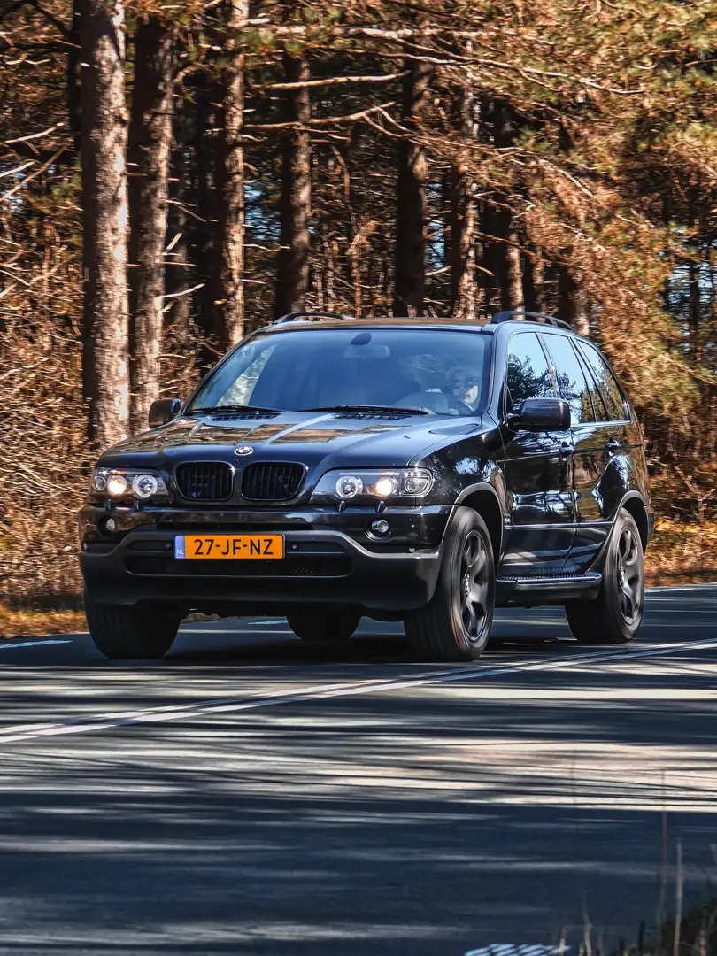 BMW 4.4i Executive Zwart - 1