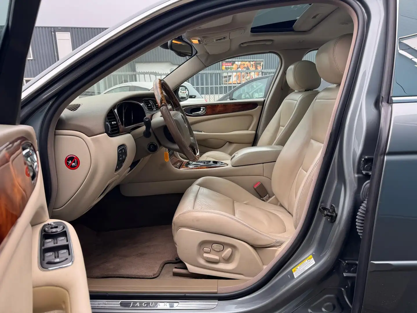 Jaguar XJ 3.0 V6 Executive Automaat YOUNGTIMER Leder Navi Cl Grijs - 2