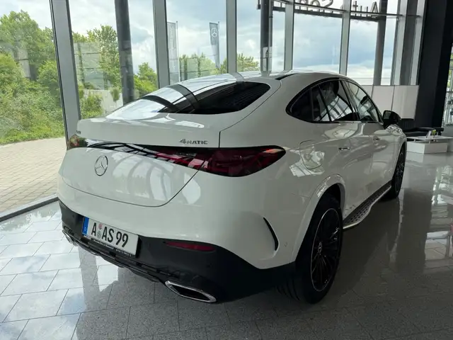 Mercedes-Benz GLC 200 view 4