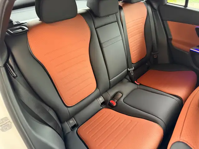 Mercedes-Benz GLC 200 view 13