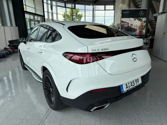 Mercedes-Benz GLC 200 view 6
