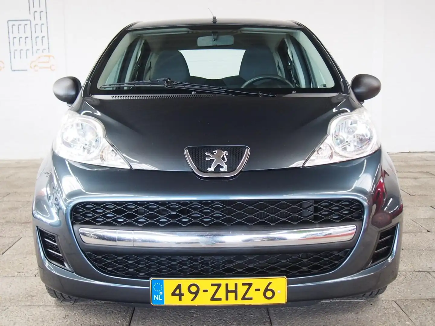 Peugeot 107 1.0 12V Urban Move (APK:Nieuw) Incl.Garantie Grau - 2