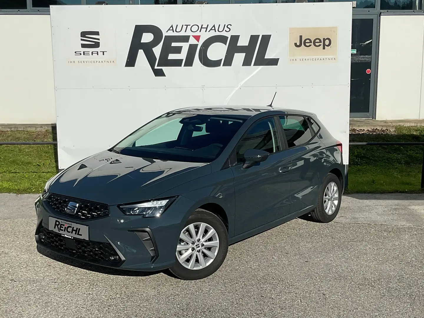 SEAT Ibiza Ibiza 1,0 TSI Reference Grau - 2