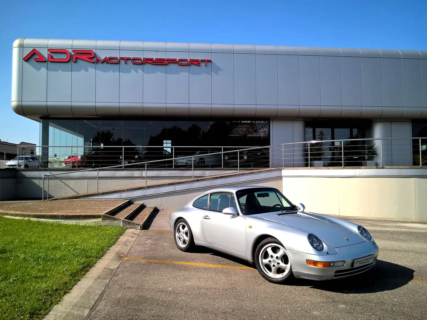 Porsche 993 911 Carrera 2 Coupé Argento - 1