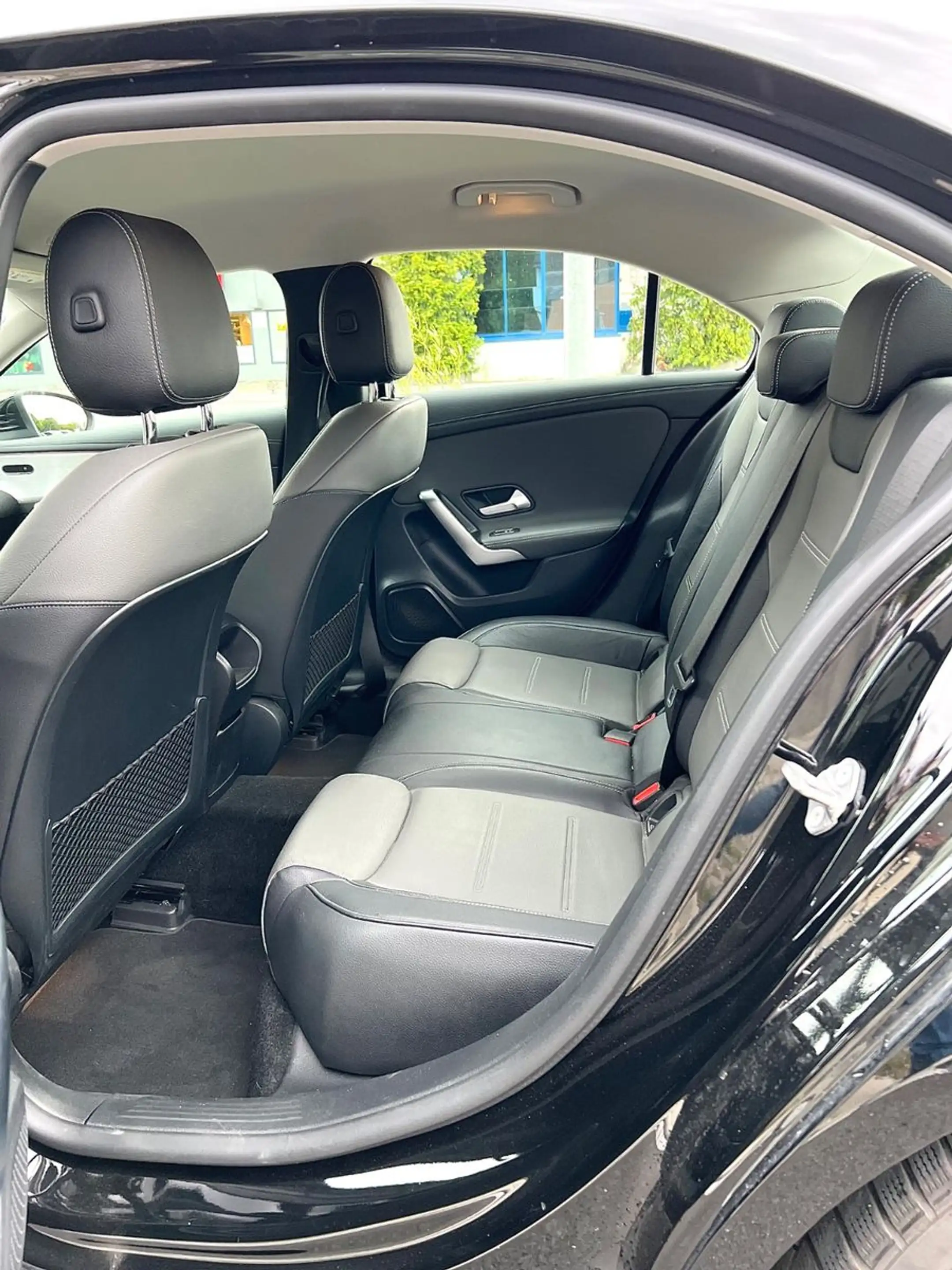 Mercedes-Benz A 220 4Matic AMG/Navi/Leder/360°Kamera/SHZ — photo 13