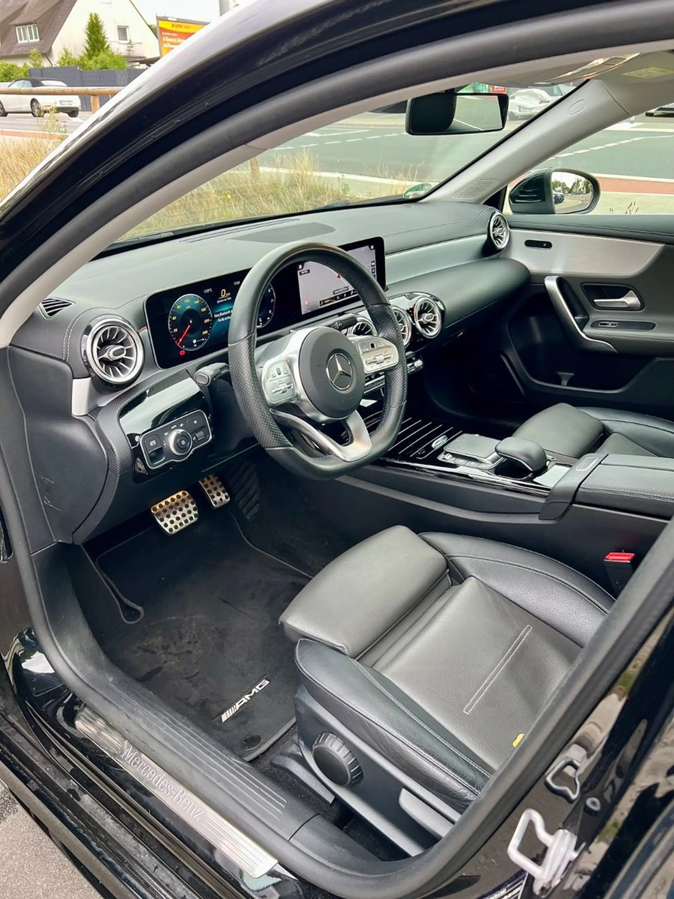 Mercedes-Benz A 220 4Matic AMG/Navi/Leder/360°Kamera/SHZ — photo 7