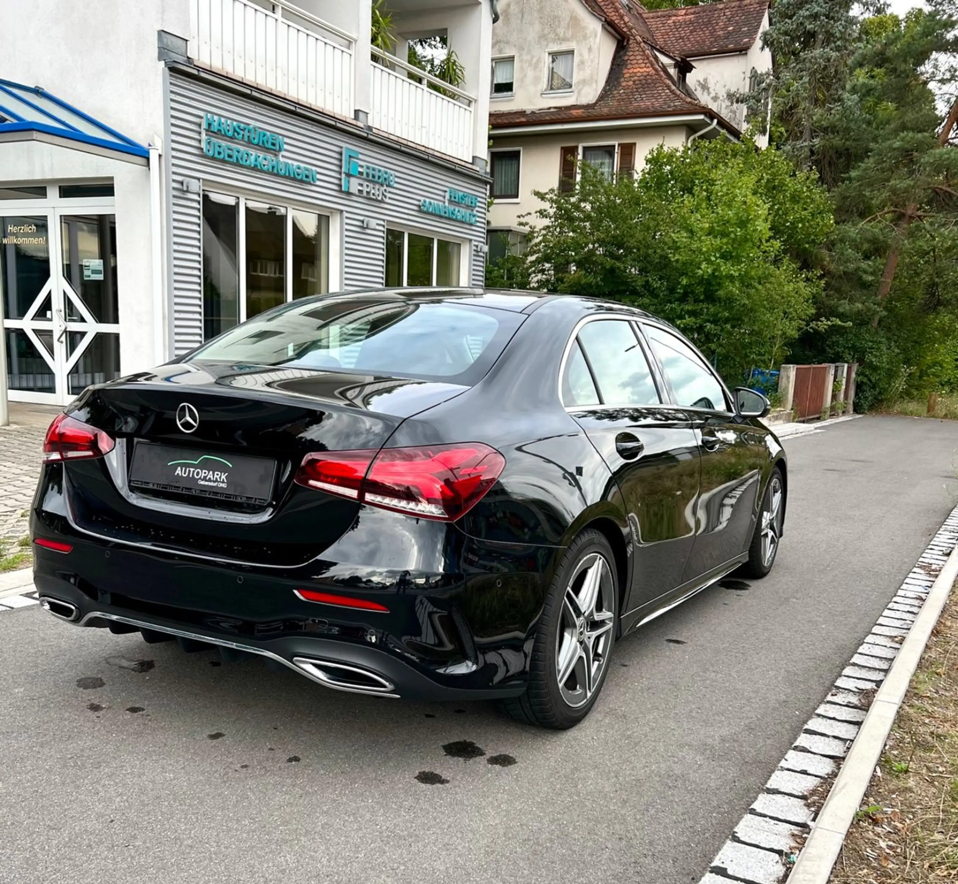 Mercedes-Benz A 220 4Matic AMG/Navi/Leder/360°Kamera/SHZ — photo 6