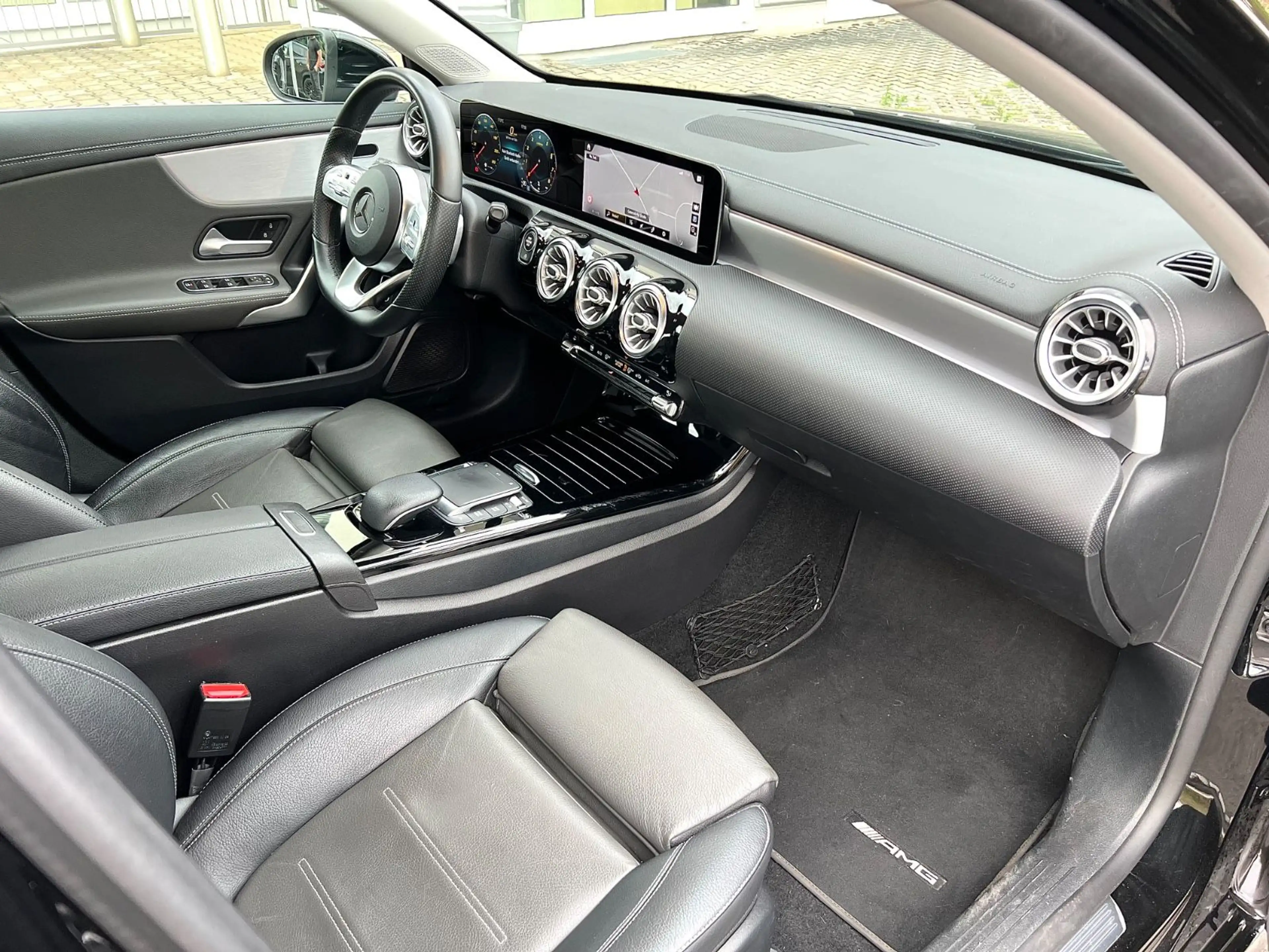 Mercedes-Benz A 220 4Matic AMG/Navi/Leder/360°Kamera/SHZ — photo 9