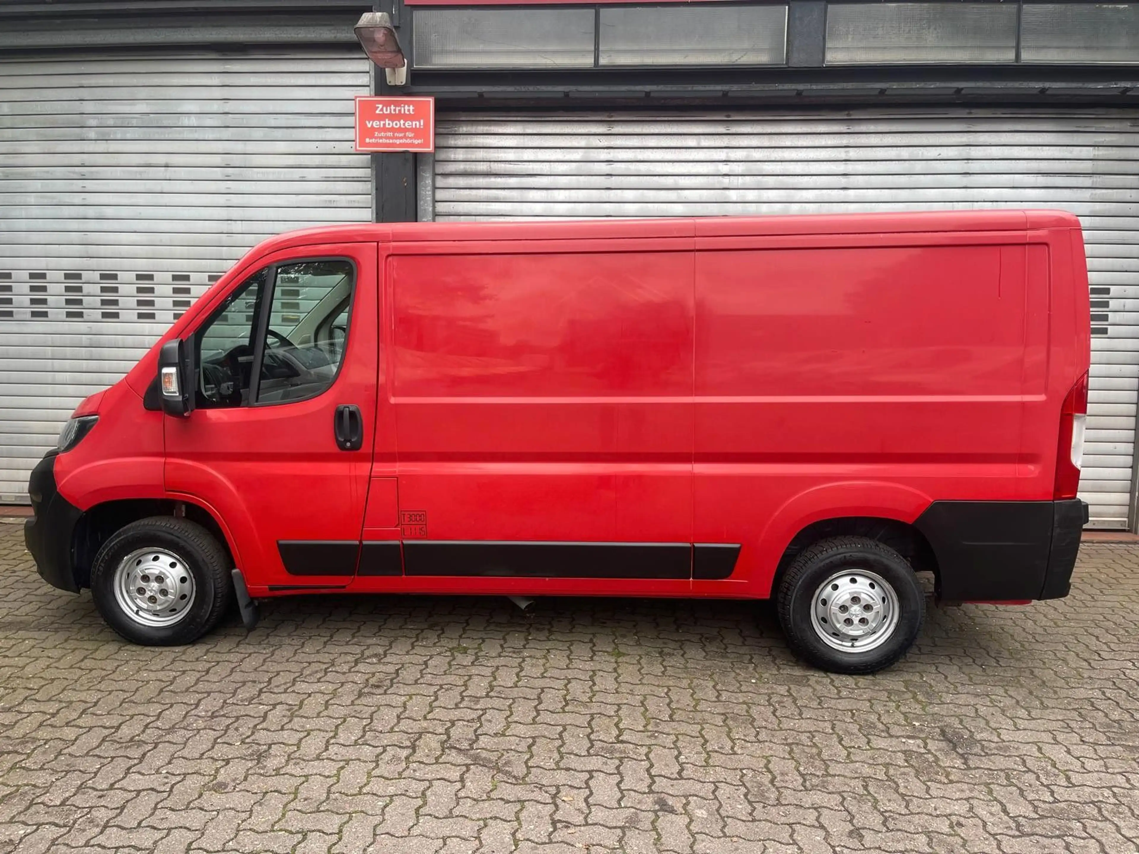 Peugeot Boxer Kasten 330 L2H1 Pro BlueHDi 110 — photo 8