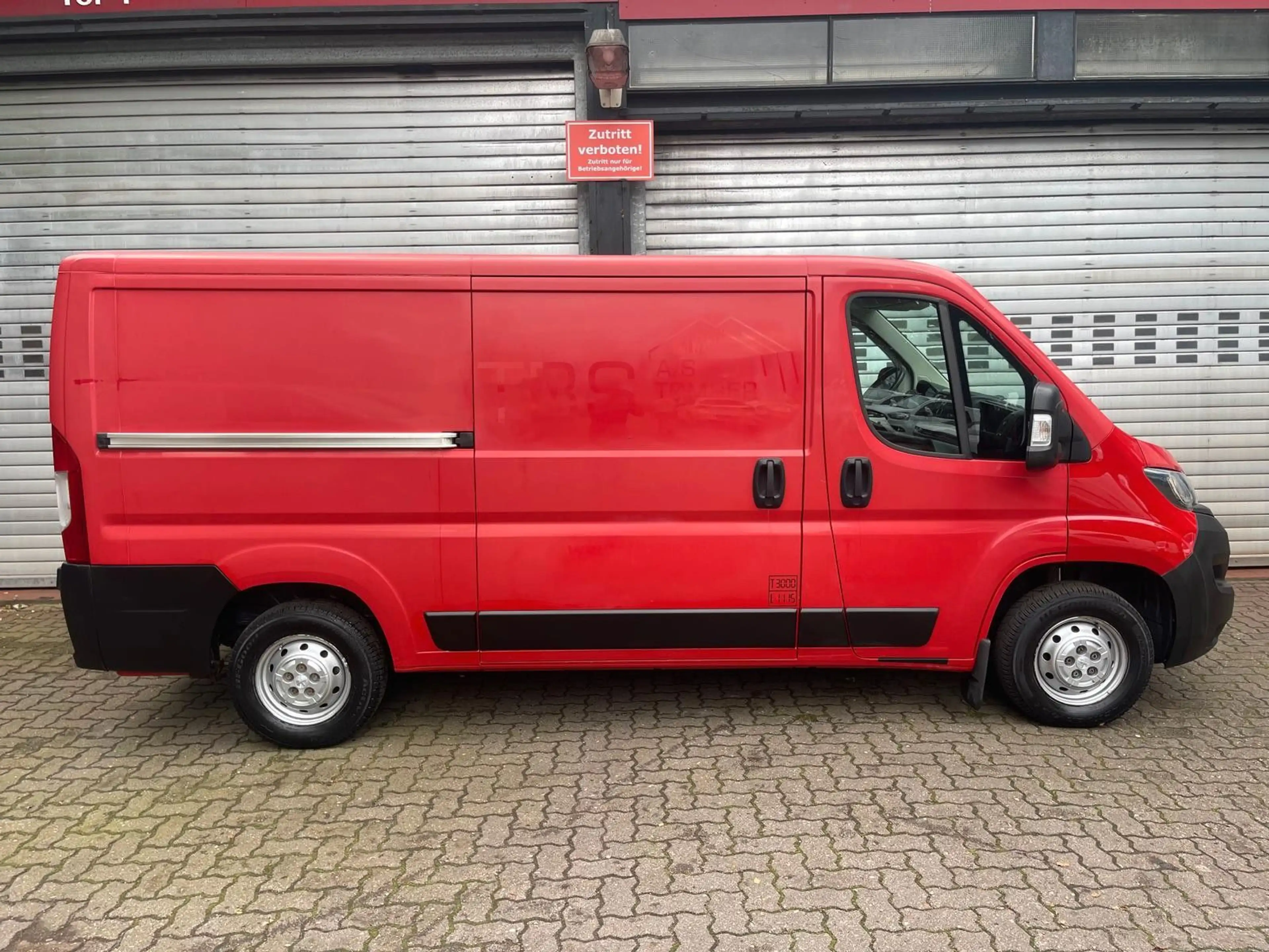 Peugeot Boxer Kasten 330 L2H1 Pro BlueHDi 110 — photo 7