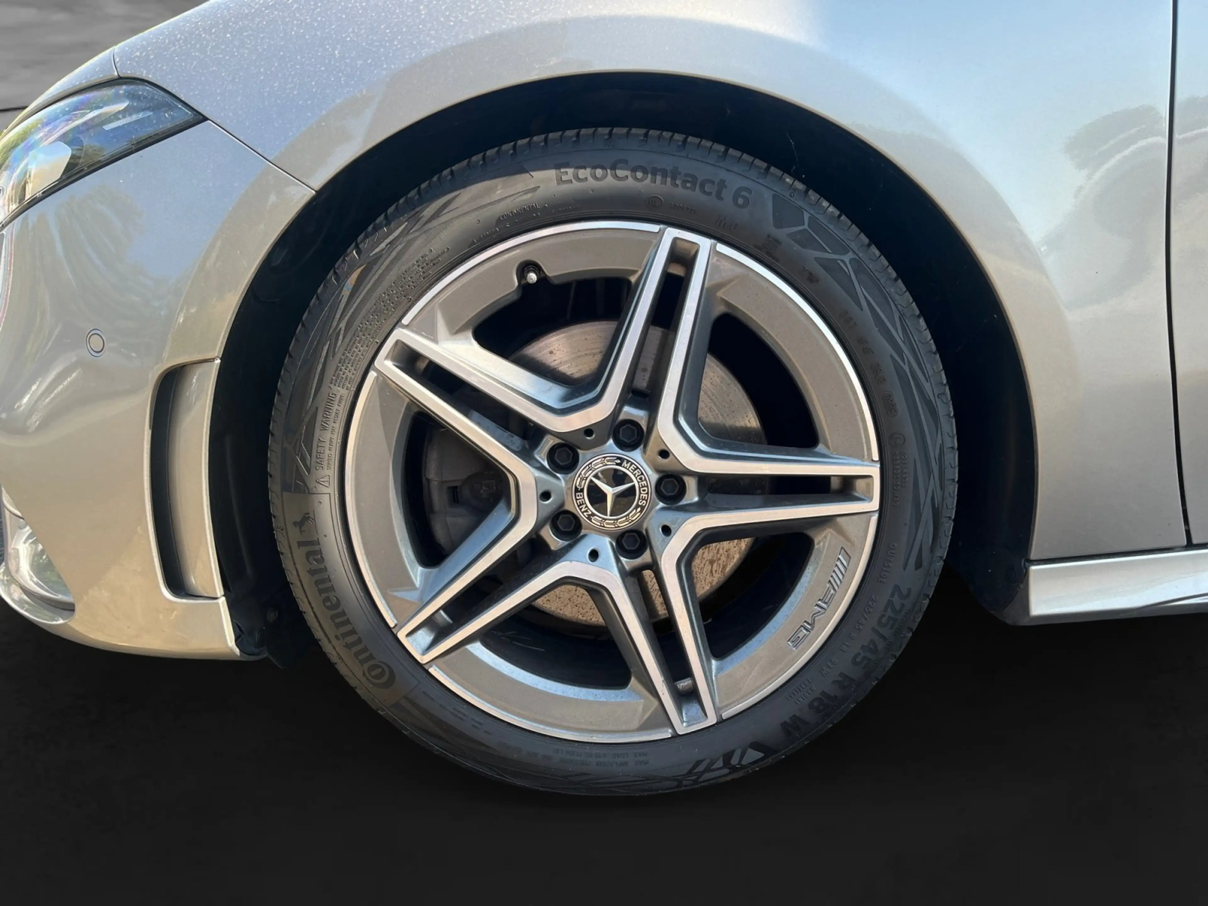 Mercedes-Benz A 220 d Lim. AMG-Line+Distronic+360°+PTS+Keyless — photo 5
