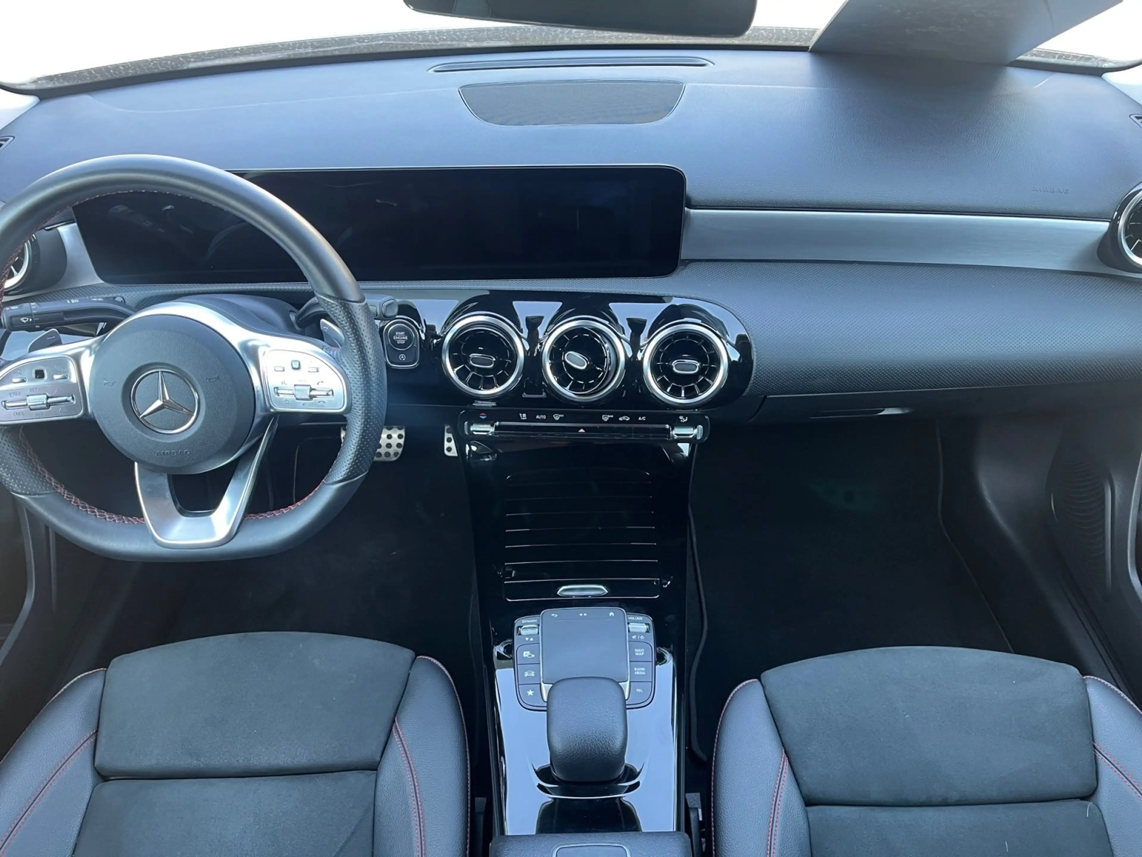 Mercedes-Benz A 220 d Lim. AMG-Line+Distronic+360°+PTS+Keyless — photo 10