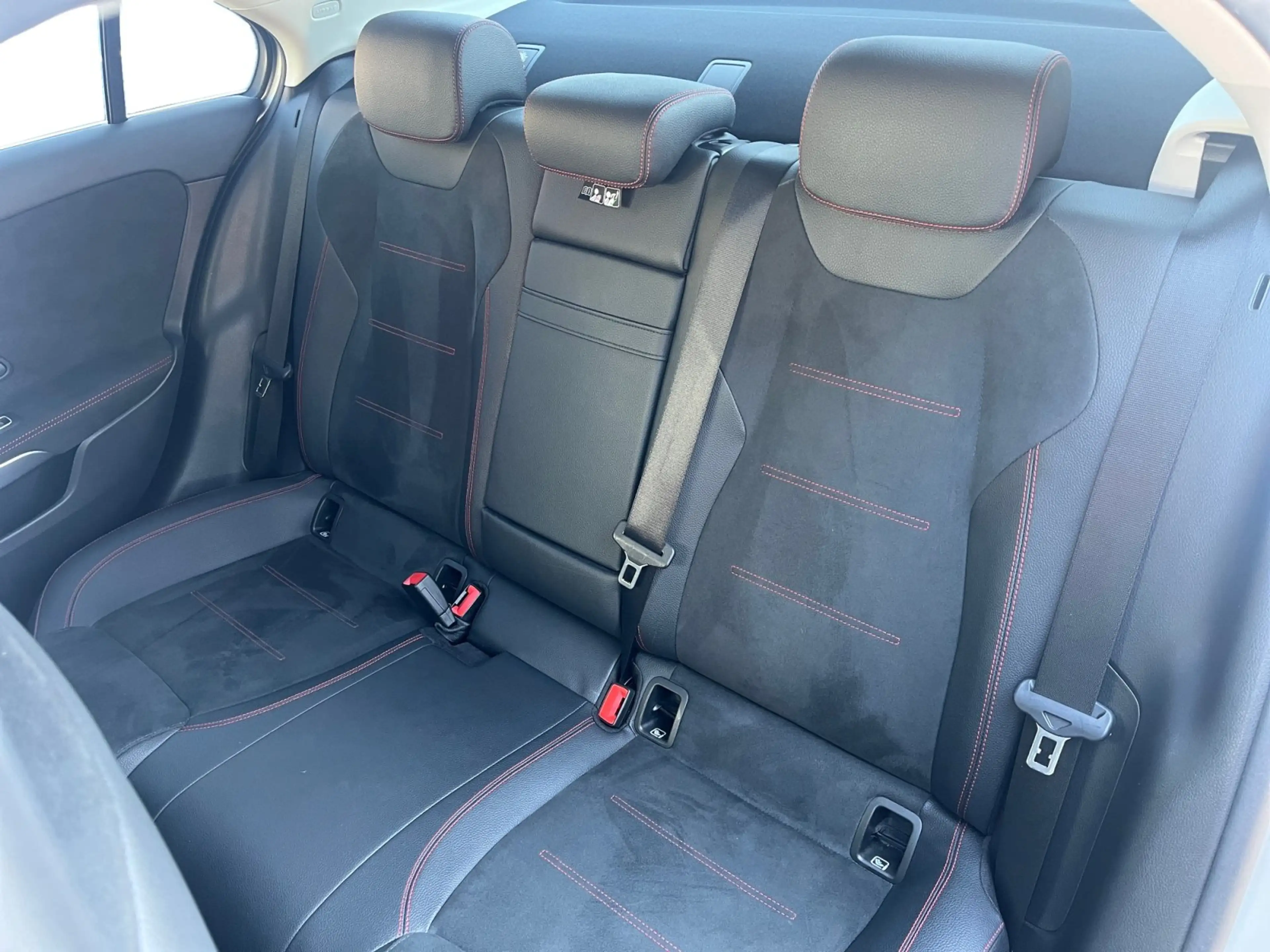 Mercedes-Benz A 220 d Lim. AMG-Line+Distronic+360°+PTS+Keyless — photo 9