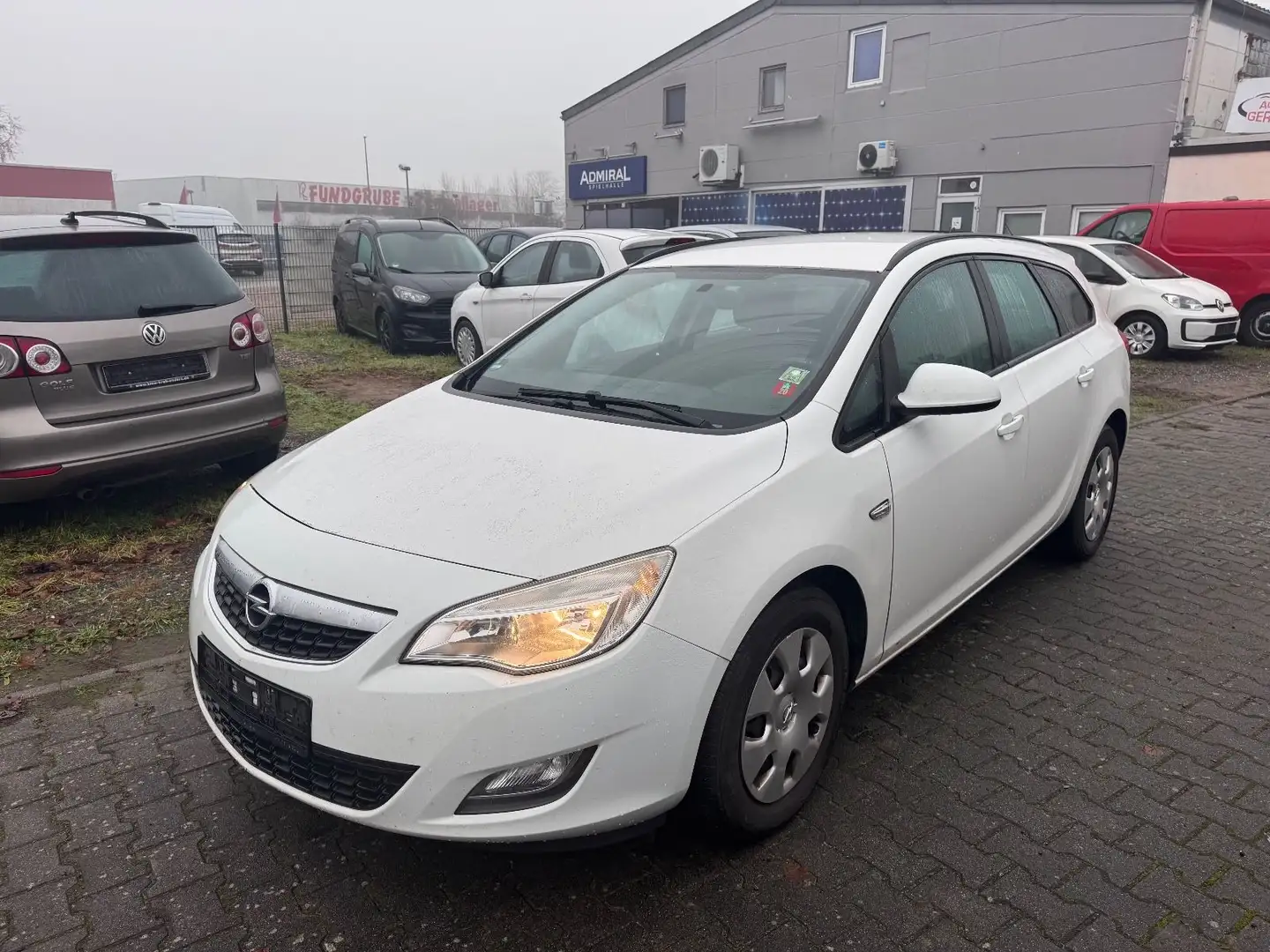 Opel Astra J Sports Tourer Edition 1.7 CDTI Navi Weiß - 1
