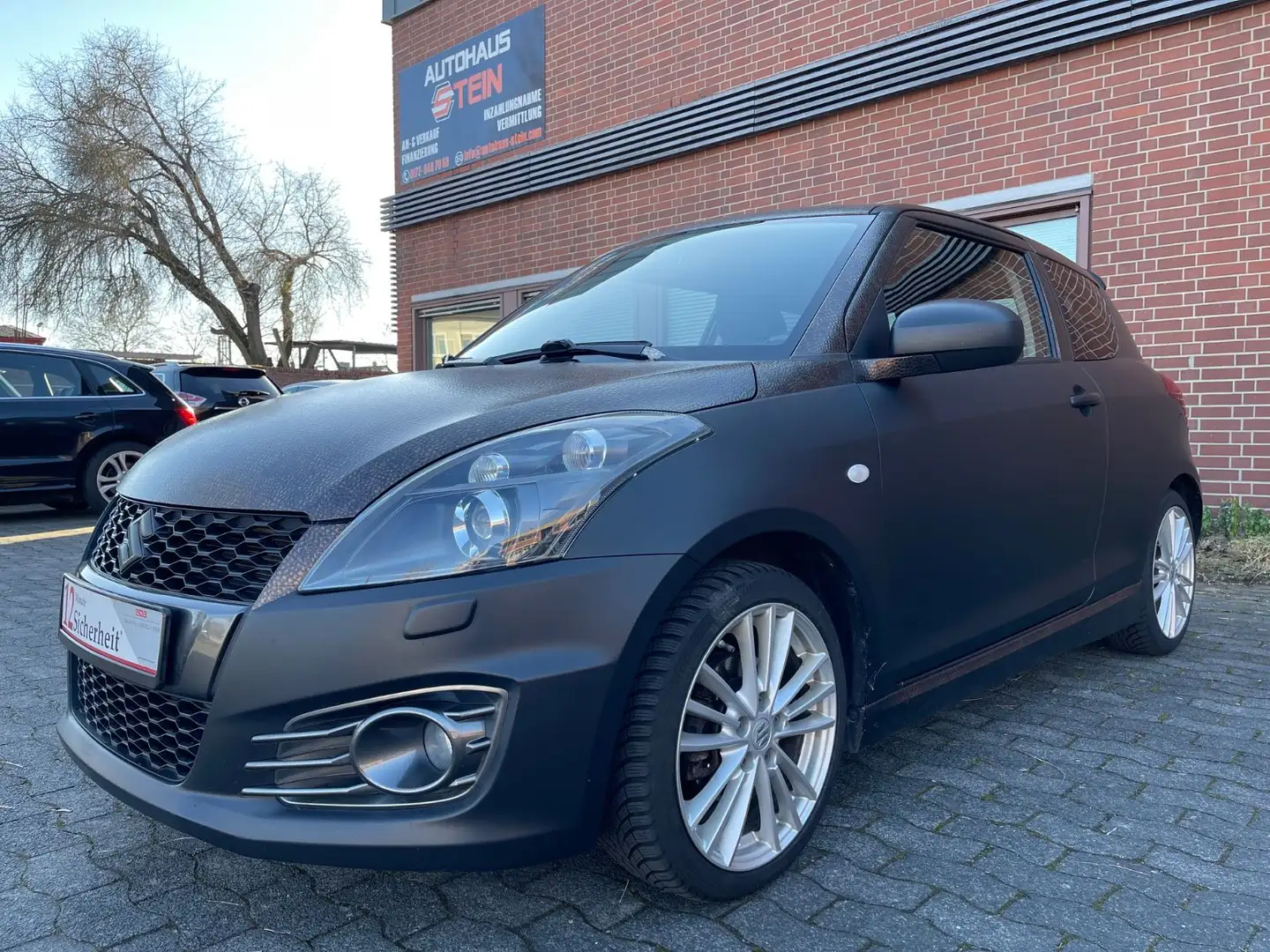 Suzuki Swift Sport *1.HAND*Bi-XENON*SHZ*TEMPO*8-FACH* Negro - 1