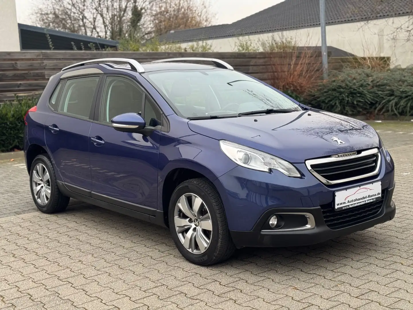 Peugeot 2008 1.6 Active Klima Pano Alus TÜV NEU Blau - 2
