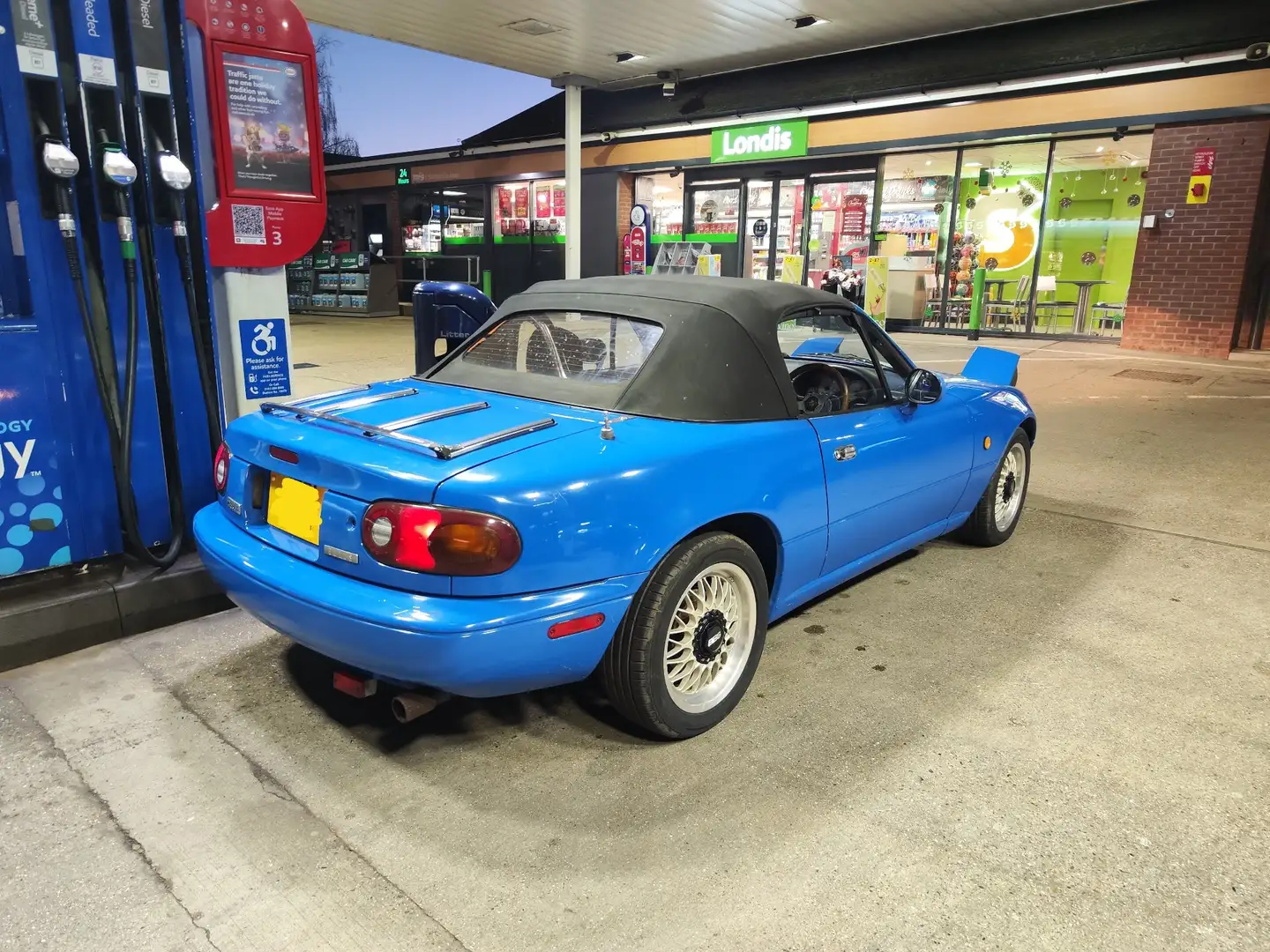 Mazda MX-5 MX5 Cabriolet 1.6i - 2