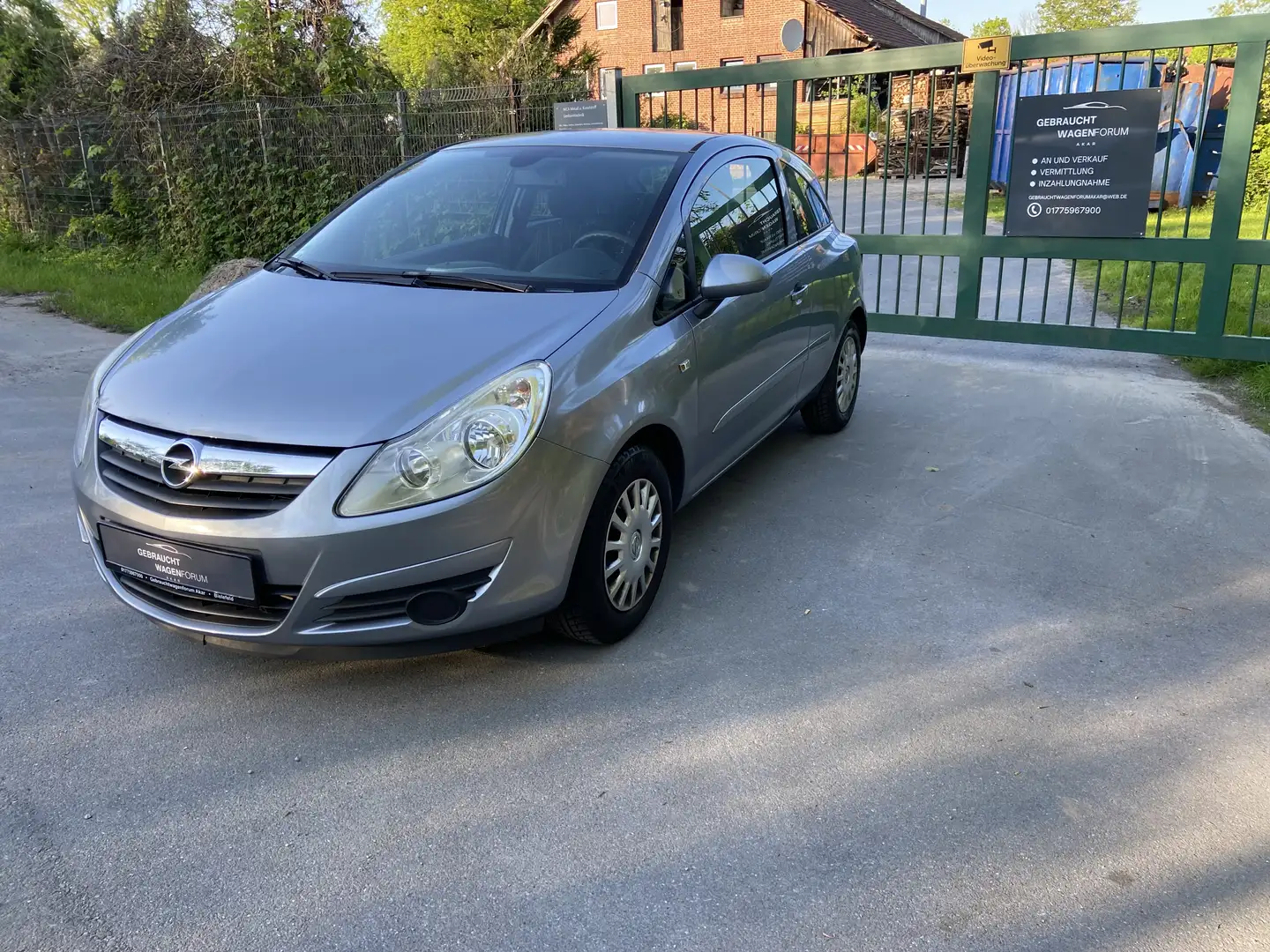 Opel Corsa D Grau - 1