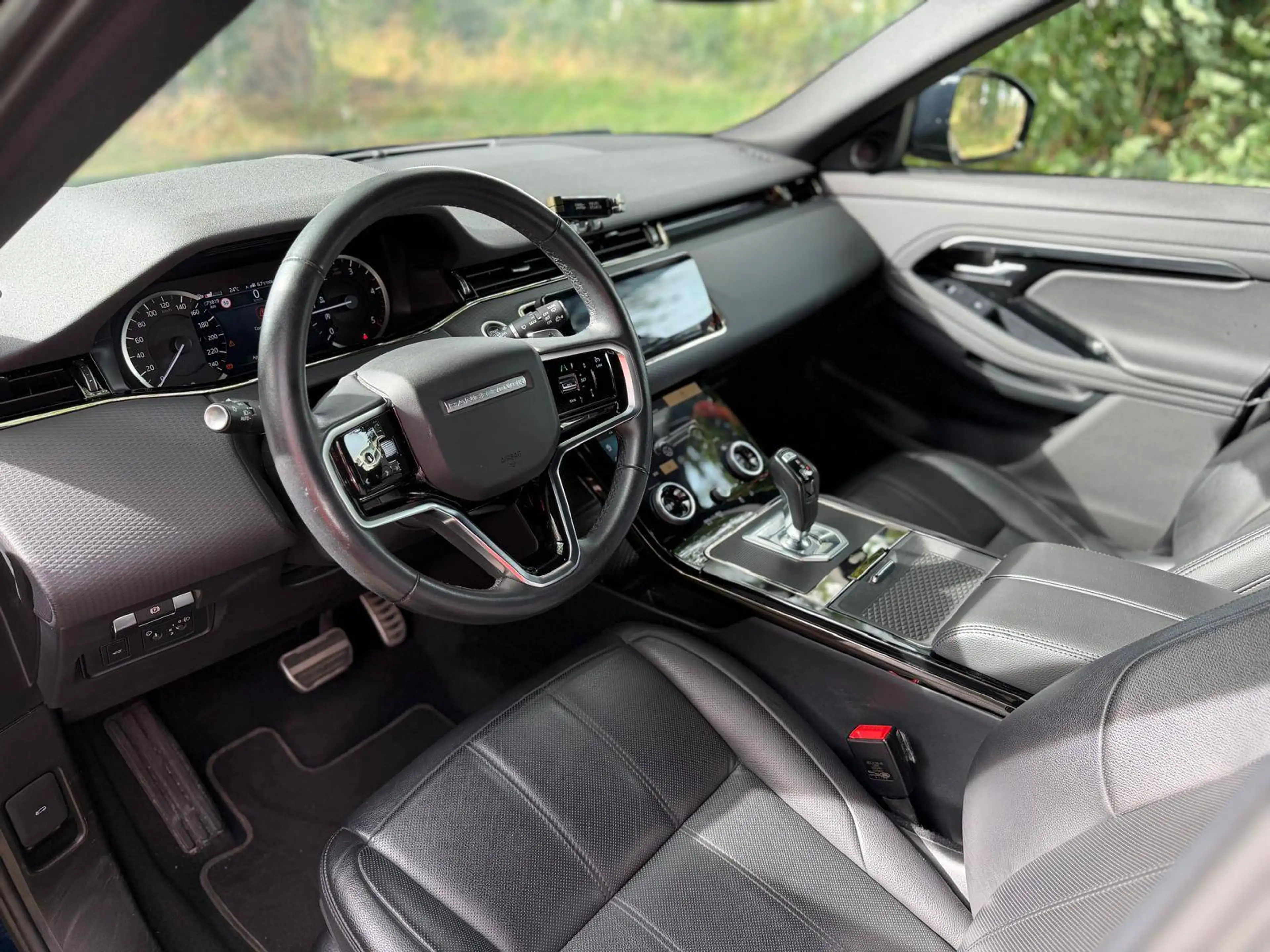 Land Rover Range Rover Evoque 2.0 TD4 MHEV 4WD D165 R-Dynamic S + Full entretien + TVA 50% — photo 22