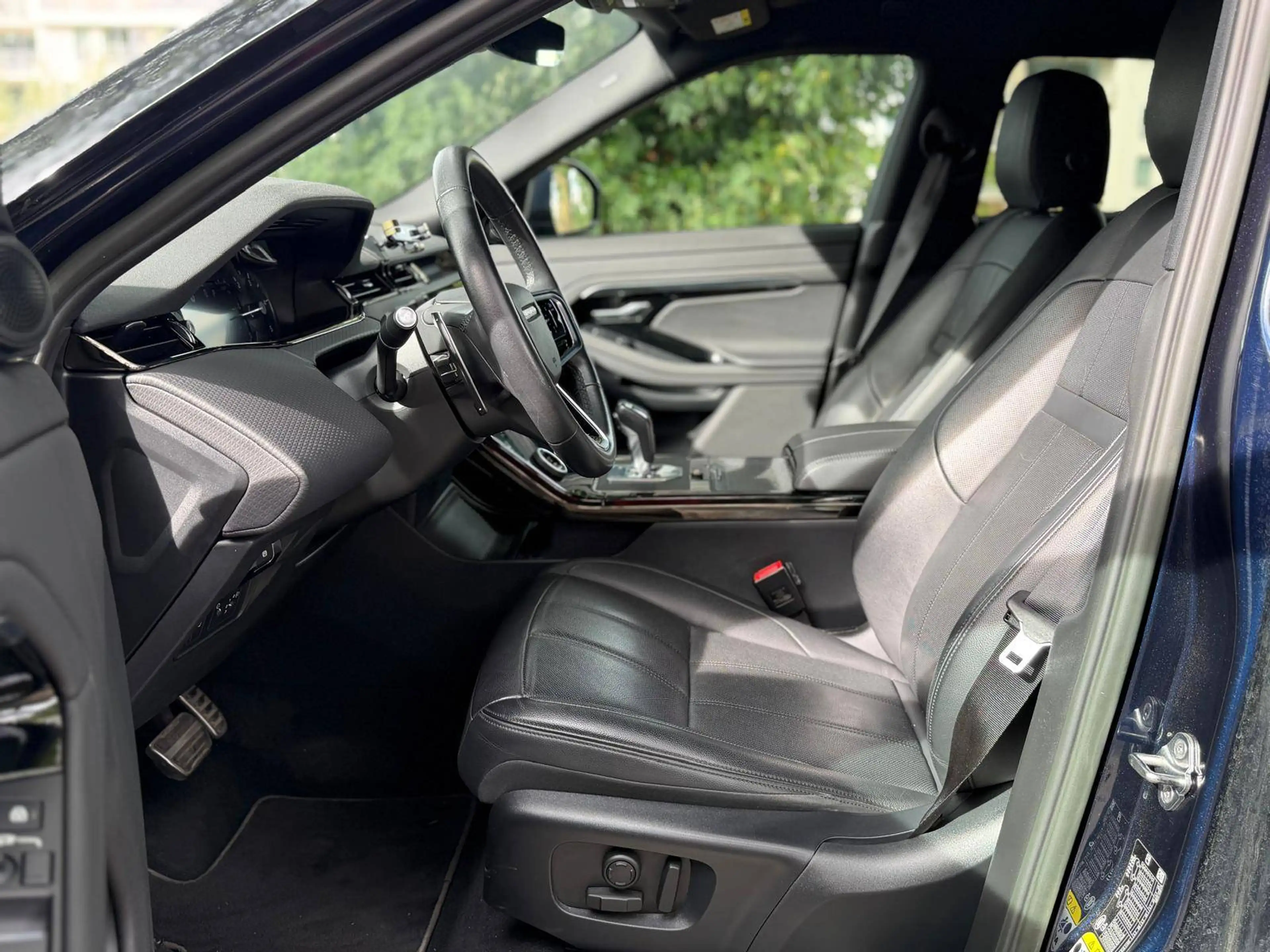 Land Rover Range Rover Evoque 2.0 TD4 MHEV 4WD D165 R-Dynamic S + Full entretien + TVA 50% — photo 11
