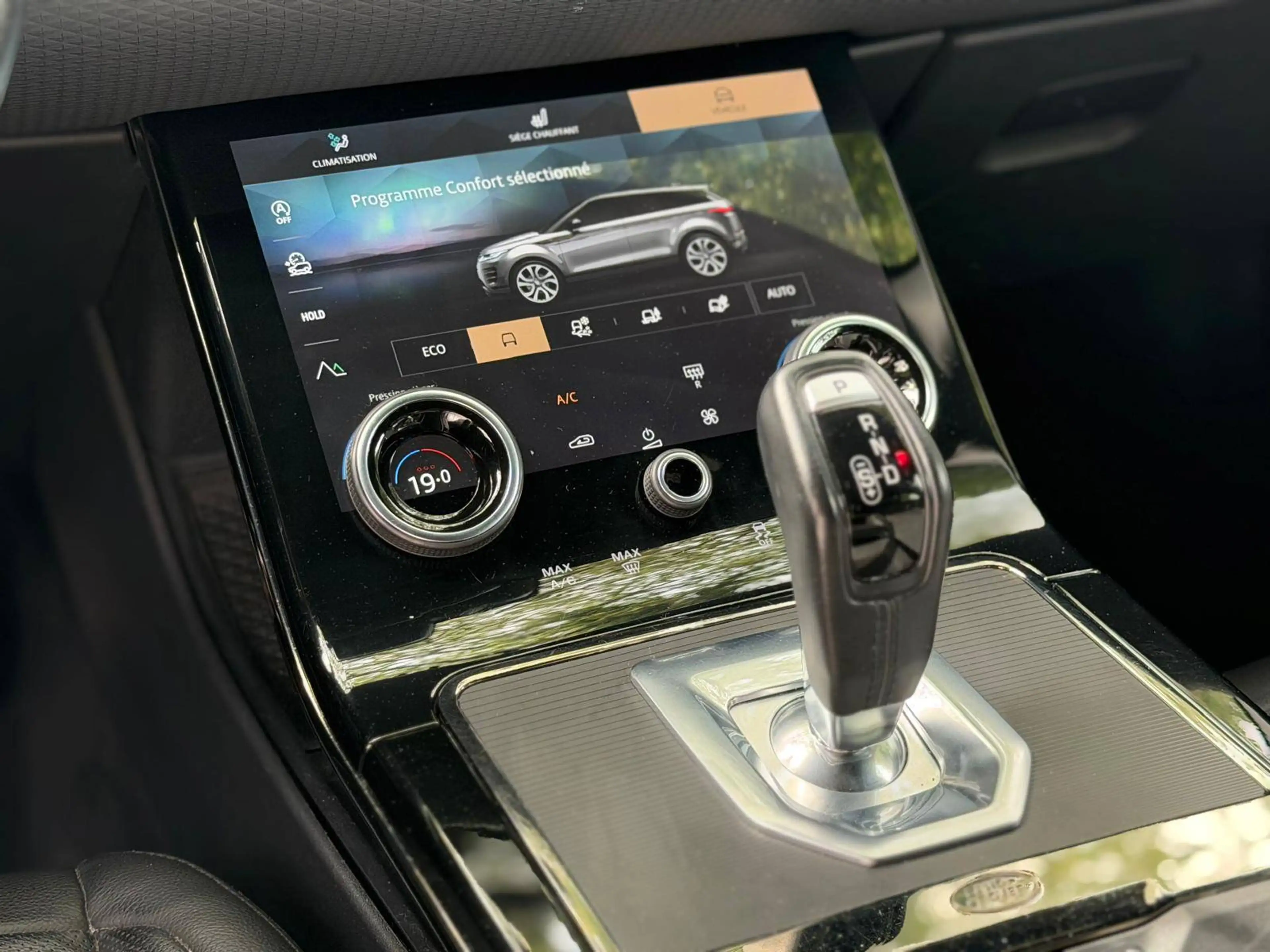 Land Rover Range Rover Evoque 2.0 TD4 MHEV 4WD D165 R-Dynamic S + Full entretien + TVA 50% — photo 19
