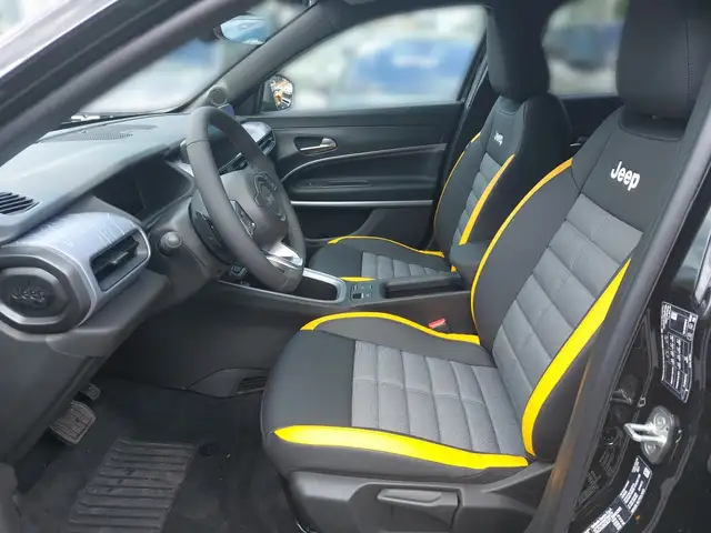 Jeep Avenger The North Face 4xe Hybrid 145 PS Ansicht 5