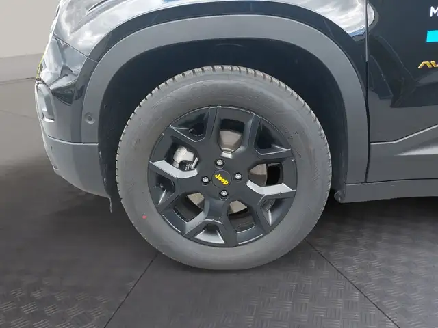 Jeep Avenger The North Face 4xe Hybrid 145 PS Ansicht 13