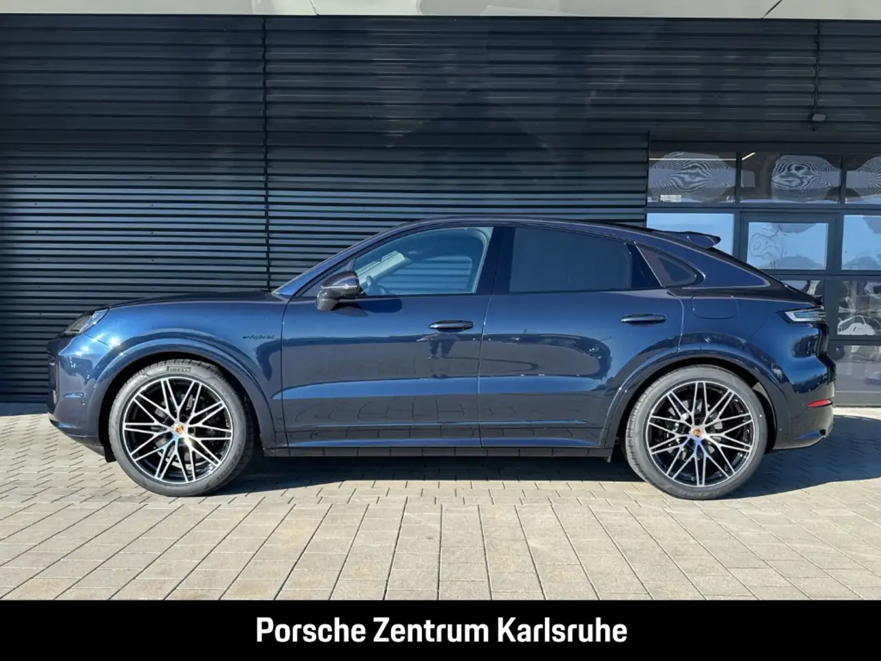 Porsche Cayenne E-Hybrid Coupe Black Edition HA-Lenkung 2