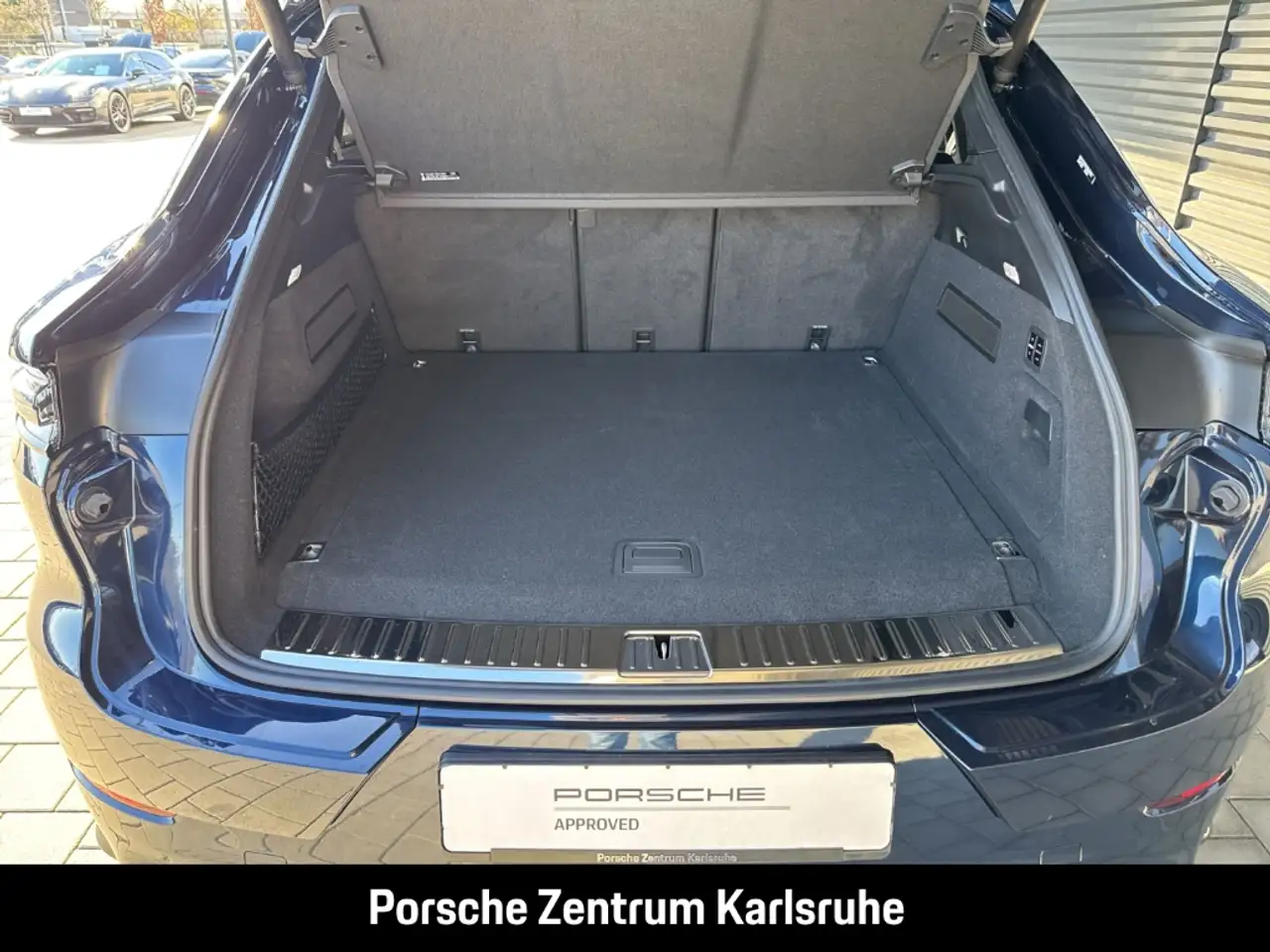 Porsche Cayenne E-Hybrid Coupe Black Edition HA-Lenkung 11