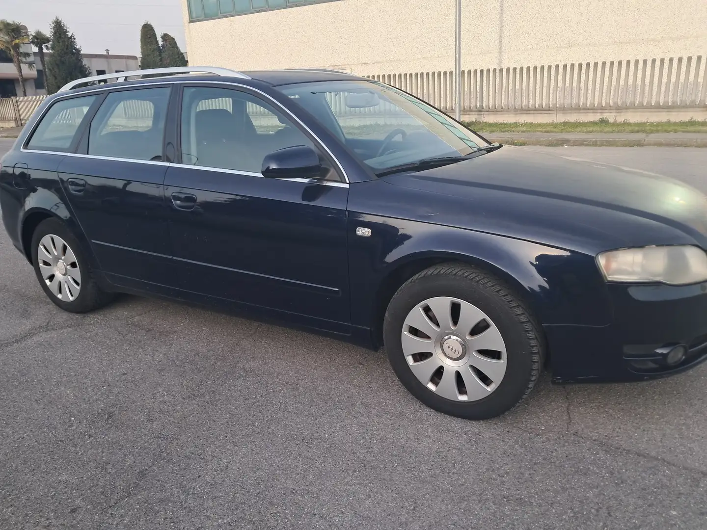 Audi A4 Avant 2.5 V6 tdi Sport - 1