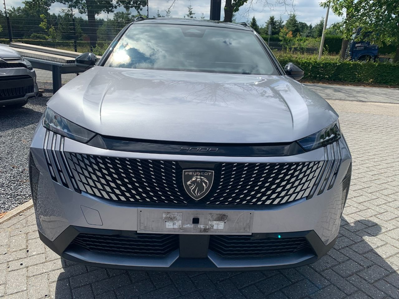 Peugeot 5008 Hybrid 136 GT — photo 2