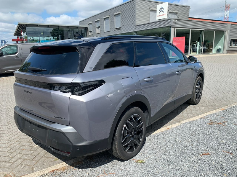 Peugeot 5008 Hybrid 136 GT — photo 11