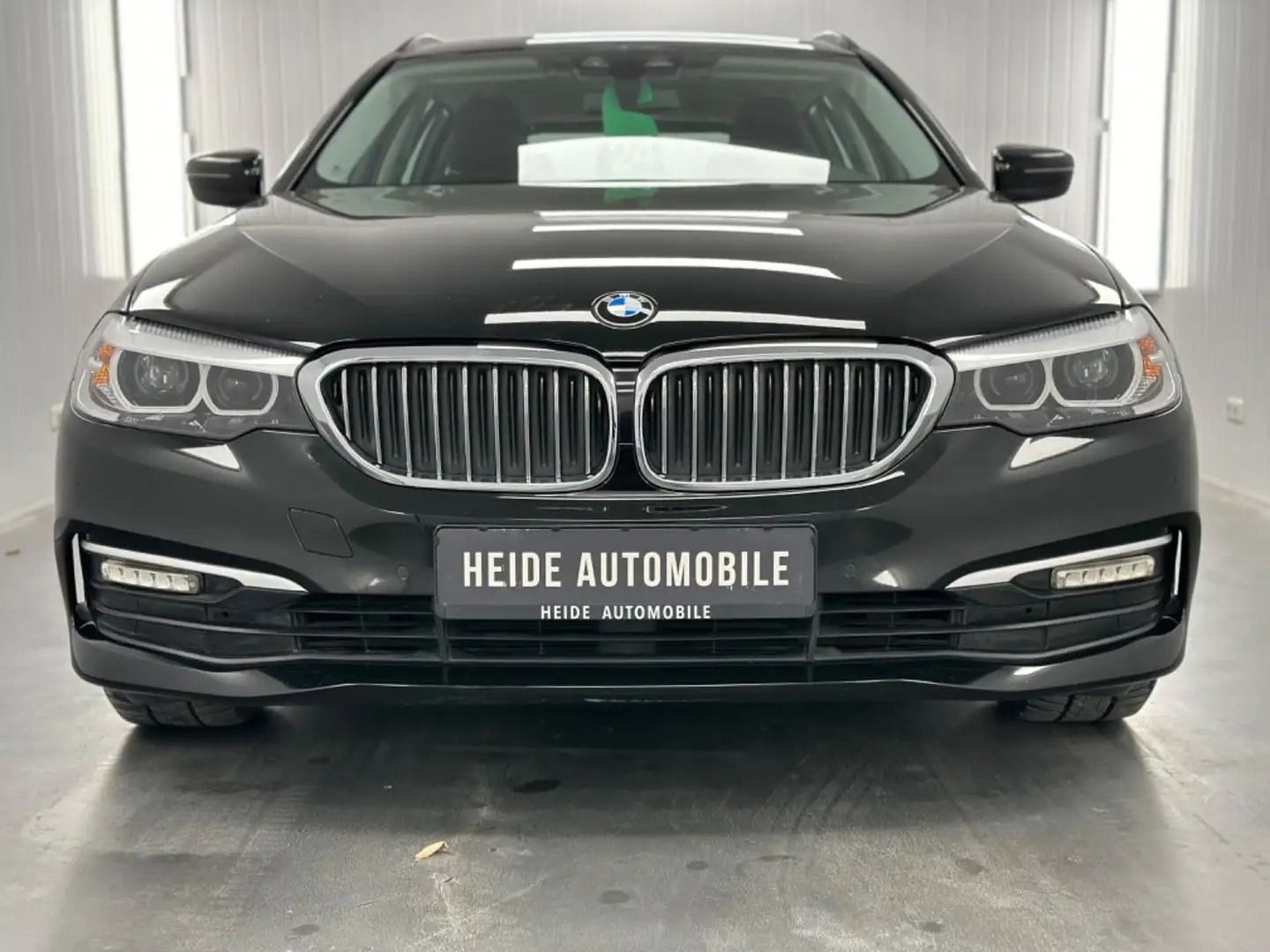 BMW 520 D Touring Business Paket Led el. Heckklappe Schwarz - 2