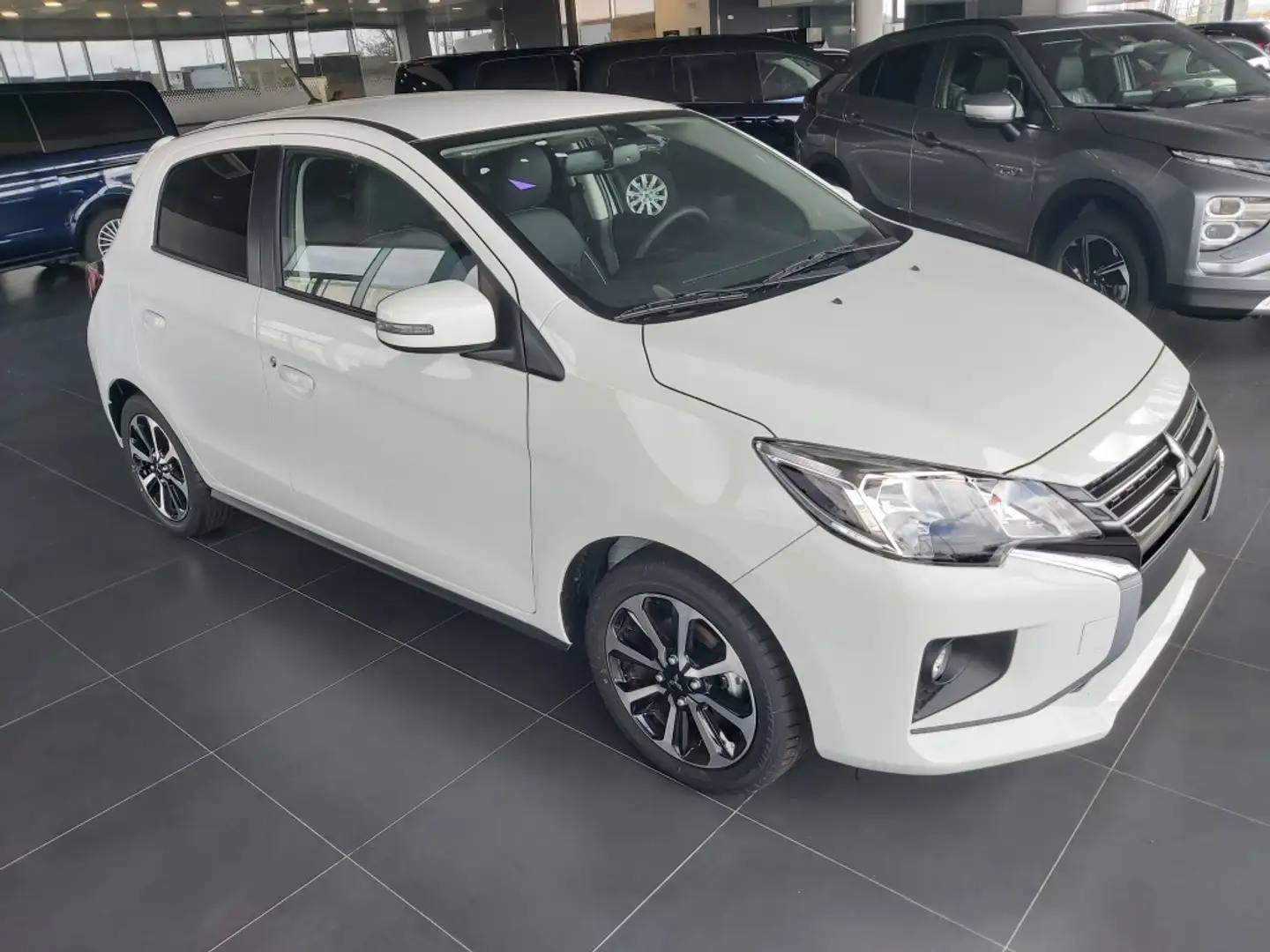 Mitsubishi Space Star 120 MPI Kaiteki Blanc - 2
