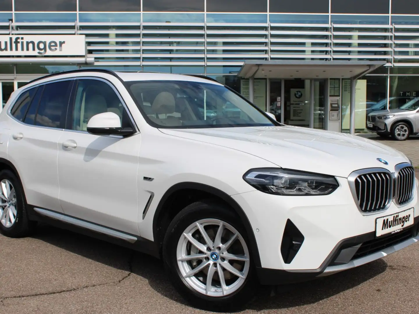 BMW X3 xDrive 30e LED LivePro HiFi Pano DAB Sitzh. PDC Weiß - 2