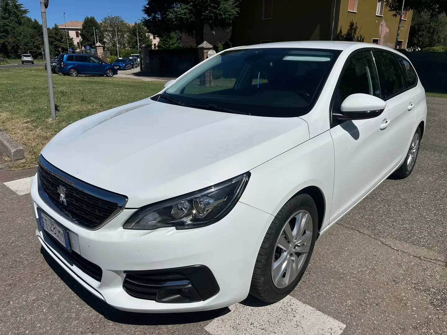 Peugeot 308 308 II 2018 SW SW 1.5 bluehdi Active s Bianco - 1