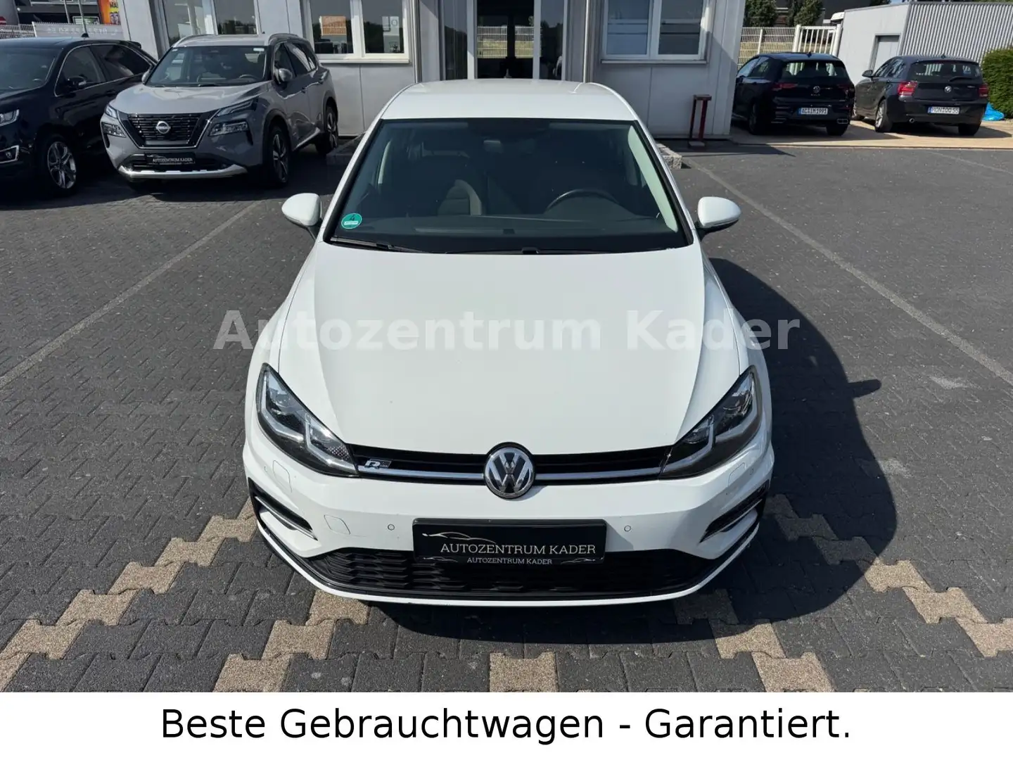 Volkswagen Golf VII Lim. Highline*R-Line*Navi*LED*Xenon*Alc Weiß - 2