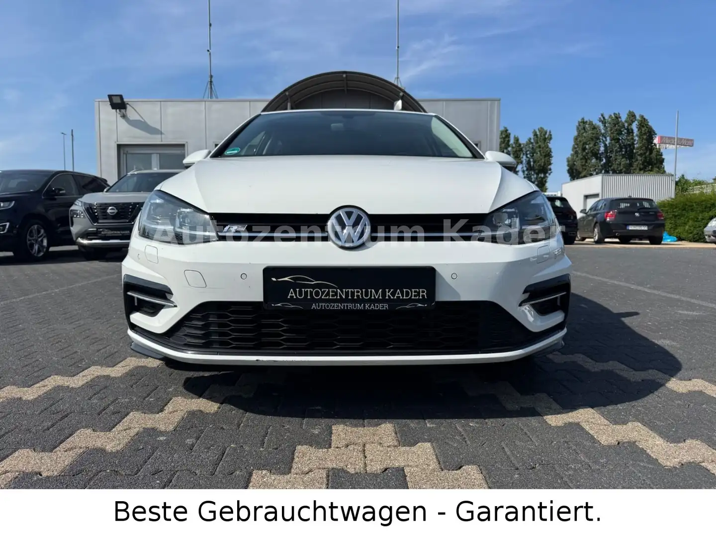 Volkswagen Golf VII Lim. Highline*R-Line*Navi*LED*Xenon*Alc Weiß - 1