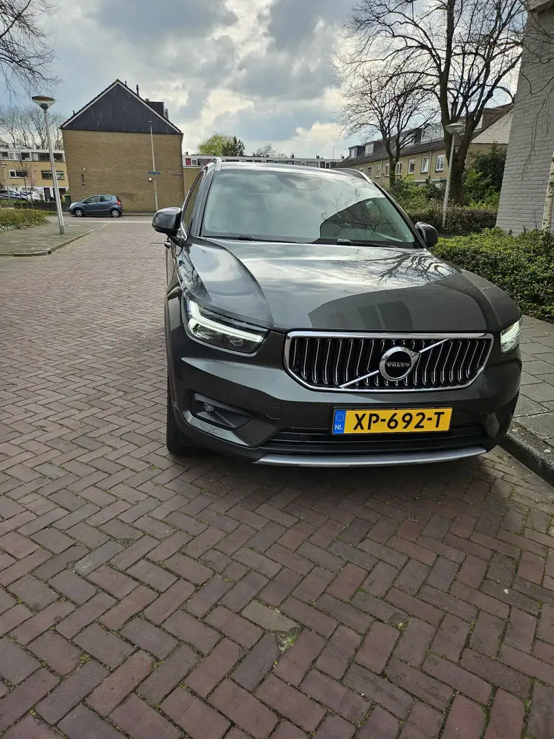 Volvo XC40 T3 Inscription | Leder | Navi | Dealeronderhouden Grijs - 2