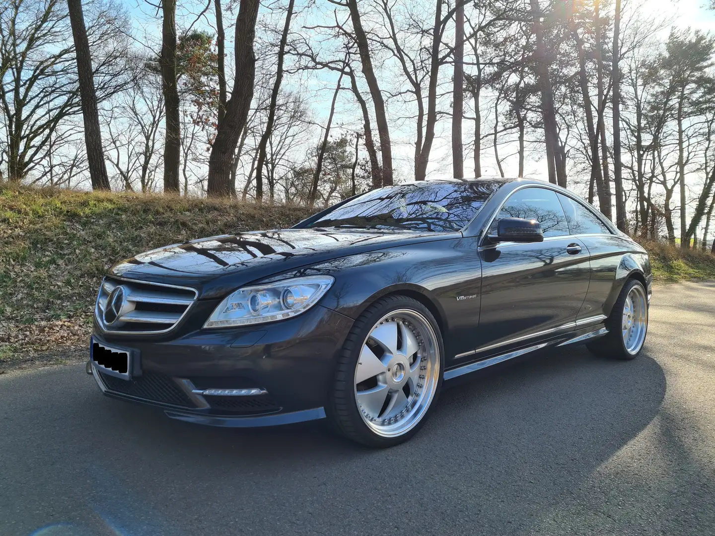 Mercedes-Benz CL 500 CL 500 4Matic (BlueEFFICIENCY) 7G-TRONIC Schwarz - 1