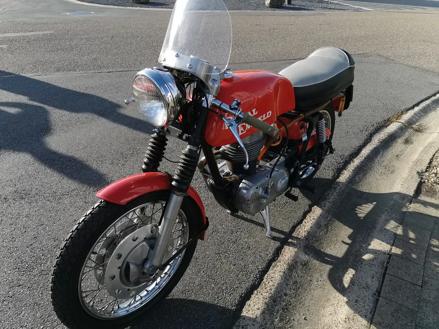 Royal Enfield Continental GT 250 cc Rood - 1