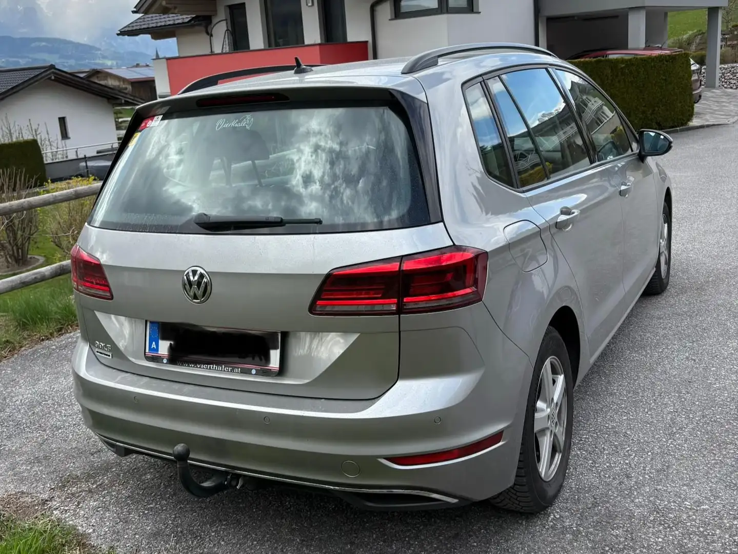 Volkswagen Golf Sportsvan Golf Sportsvan 1,0 TSI Grau - 2