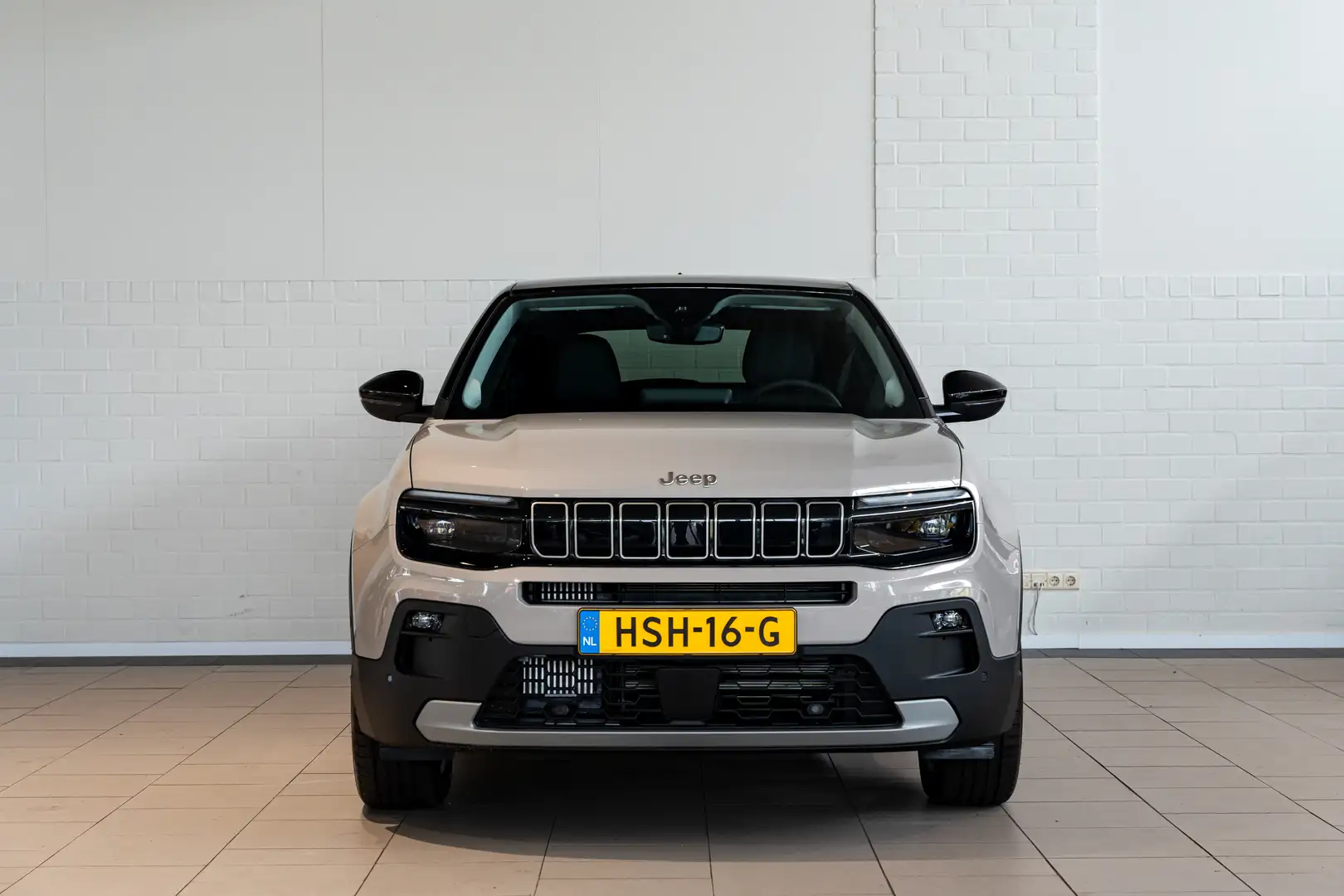 Jeep Avenger 1.2 Turbo 109PK Automaat e-Hybrid Summit | Elektri Gris - 2