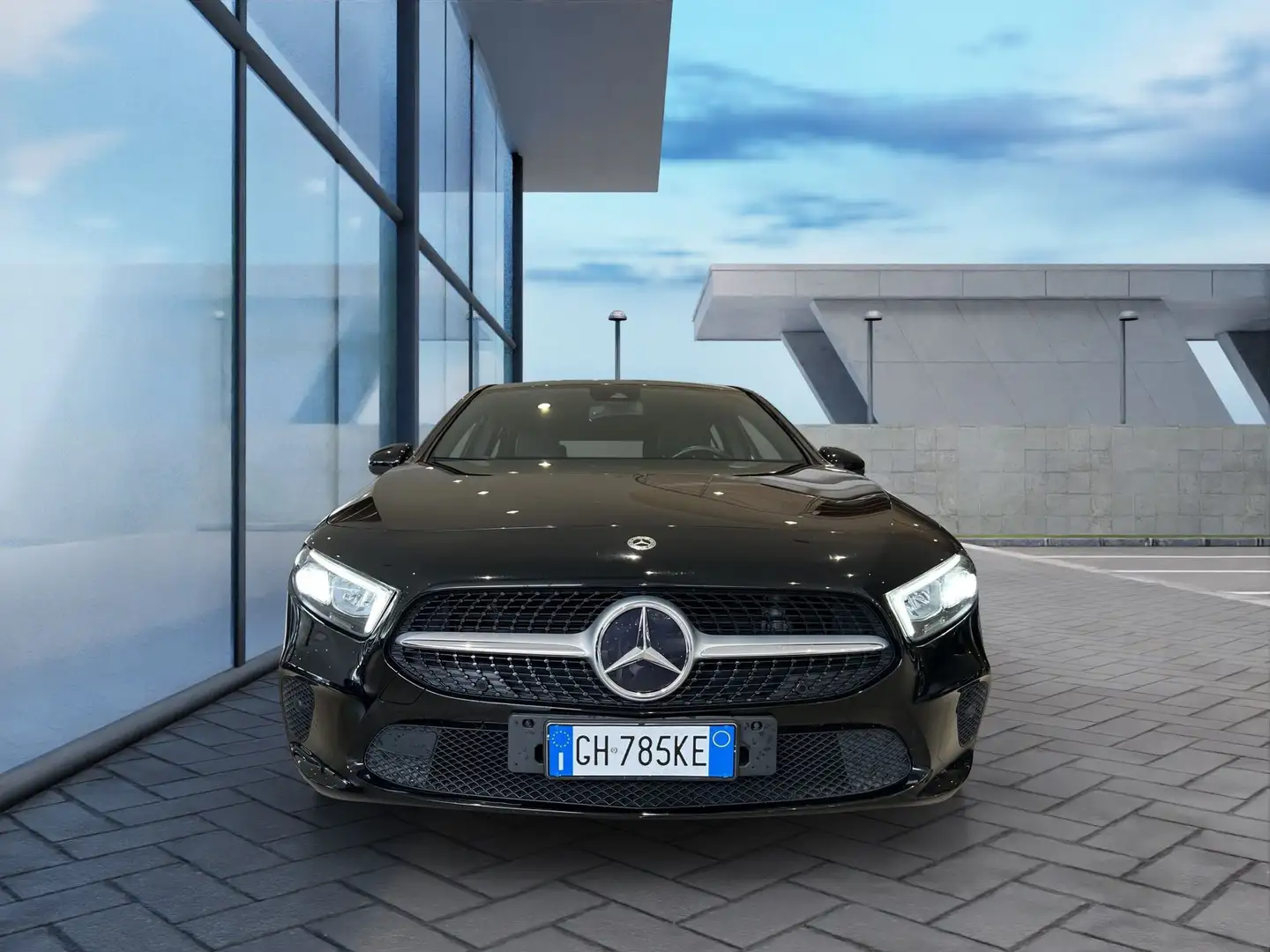 Mercedes-Benz A 180 A 180 d Automatic Sport Nero - 2