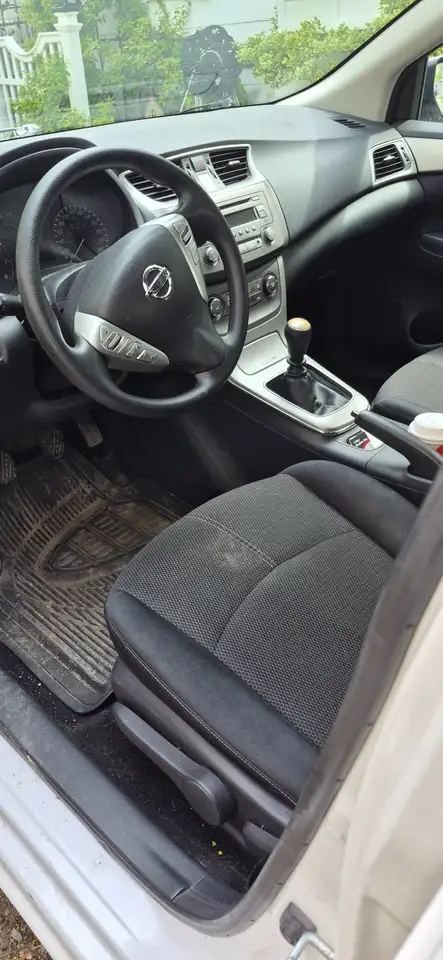 Nissan Sentra снимка Nissan Sentra