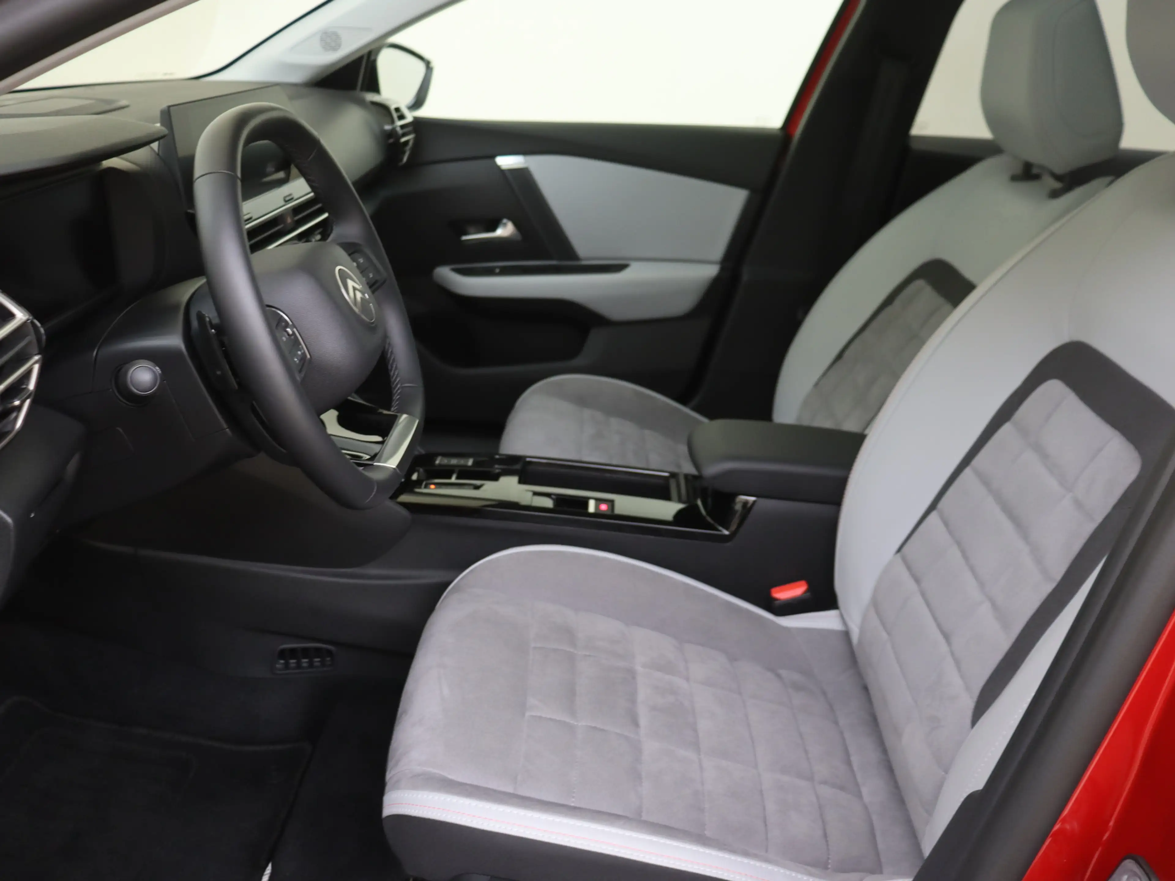 Citroen C4 1.2 Hybrid 145pk Max | Panoramadak | Stoelverwarmi — photo 5